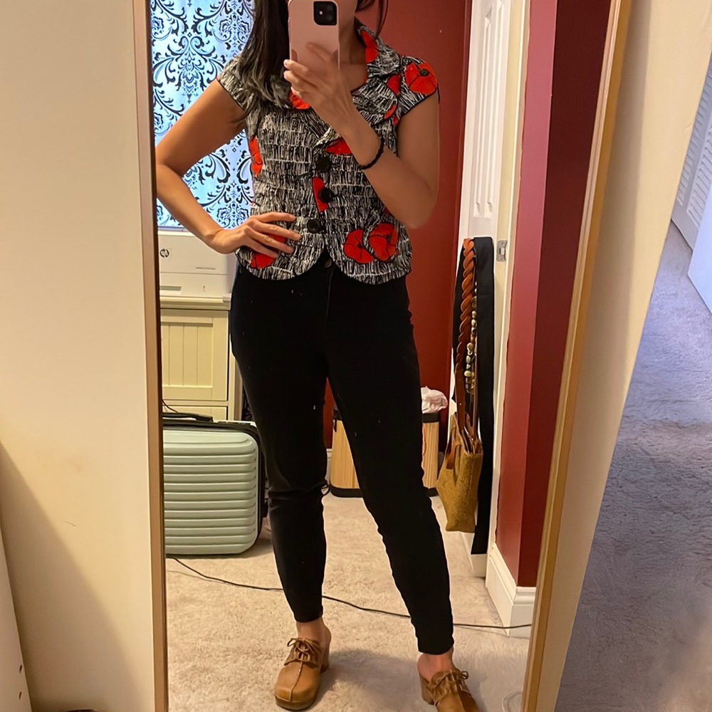 Elevenses red poppy flower crop jacket